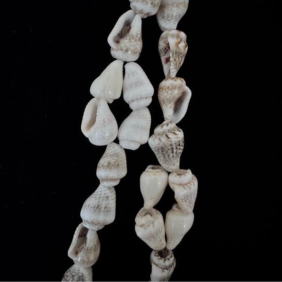 Hawaiian Sea Shell Lei Ritual Necklace Light Color Lot of 2 - Picture 3 of 12